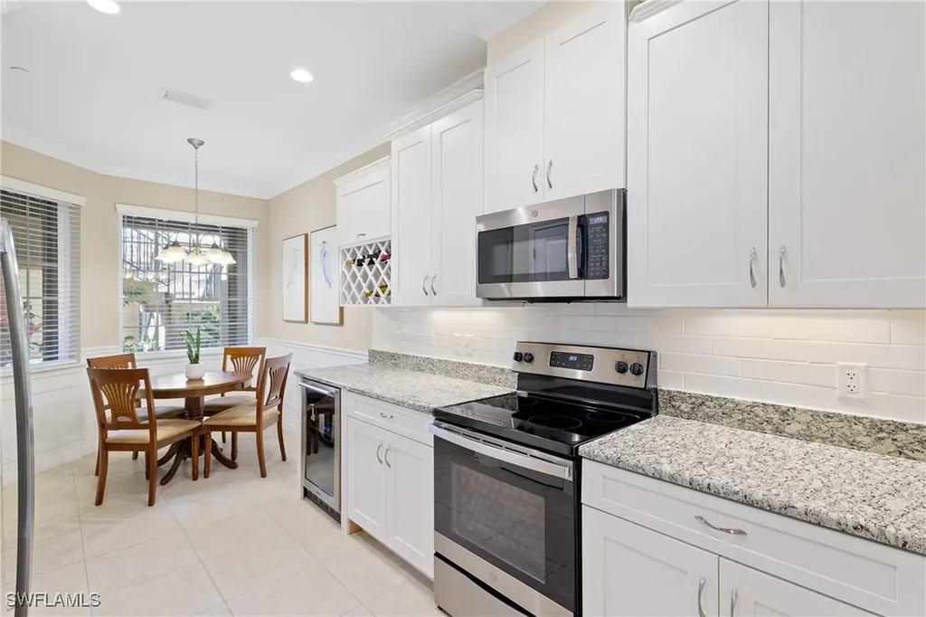 9386 Pocida Court Naples FL 34119