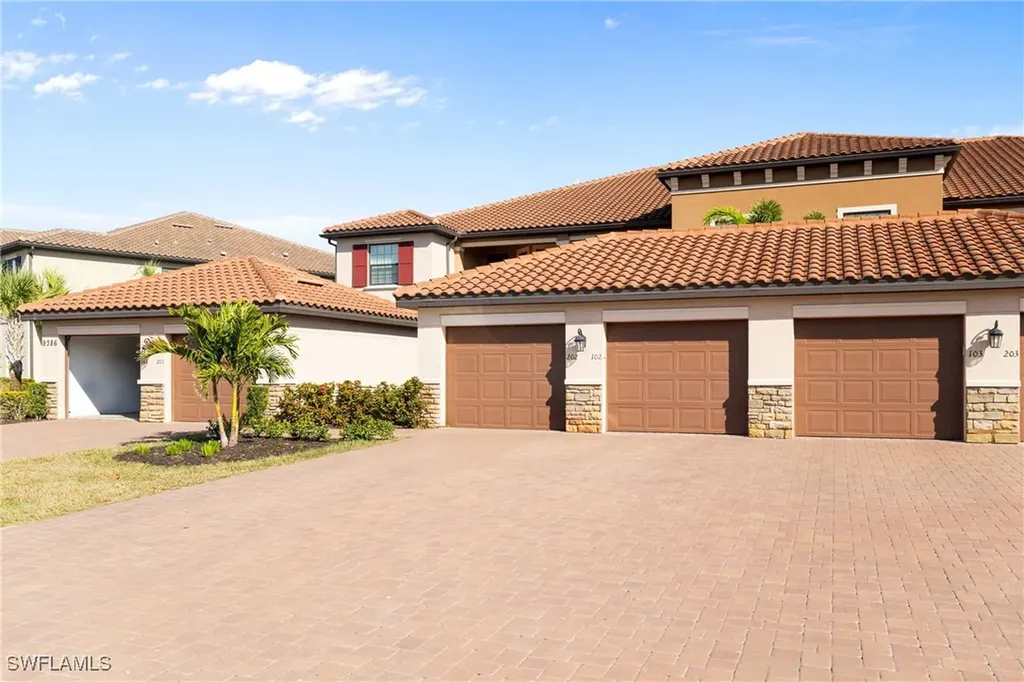 9386 Pocida Court Naples FL 34119