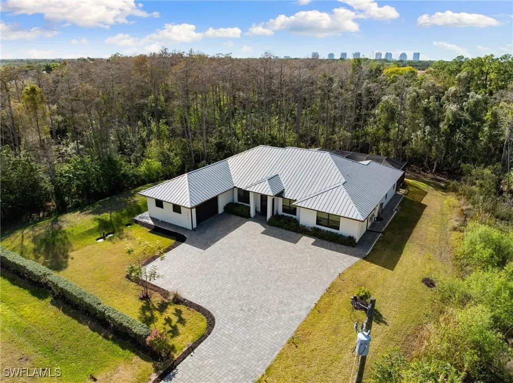 25526 Busy Bee Drive Bonita Springs FL 34135