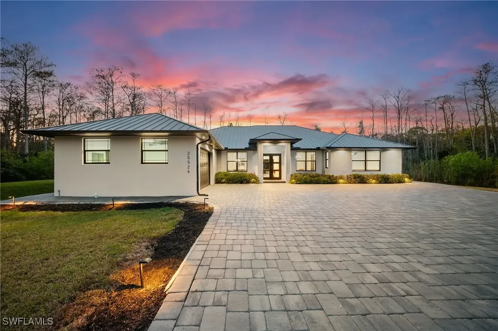 25526 Busy Bee Drive Bonita Springs FL 34135