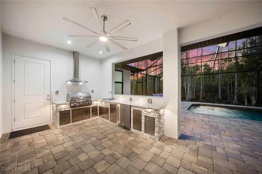 25526 Busy Bee Drive Bonita Springs FL 34135