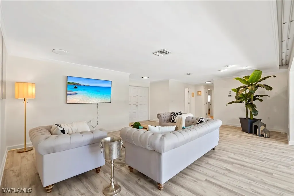 2125 Marina Drive Naples FL 34102
