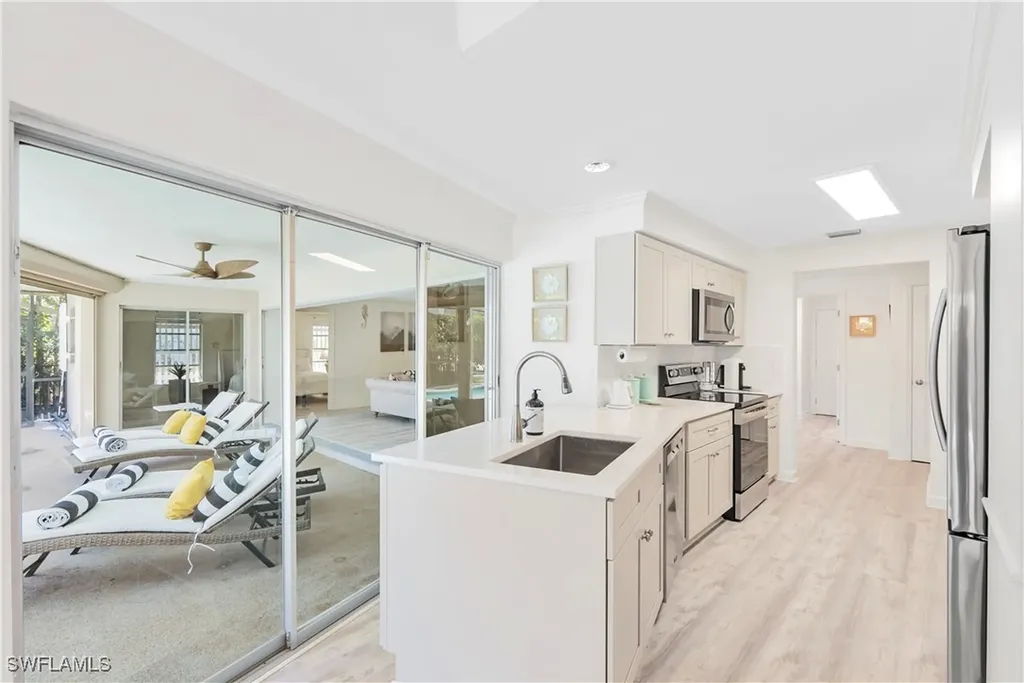 2125 Marina Drive Naples FL 34102