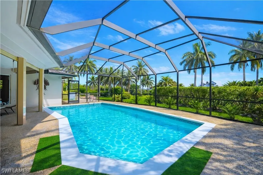 2125 Marina Drive Naples FL 34102