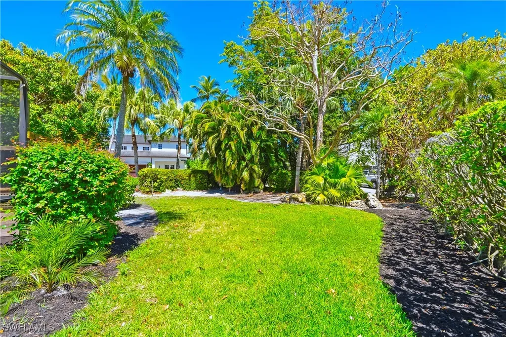 2125 Marina Drive Naples FL 34102
