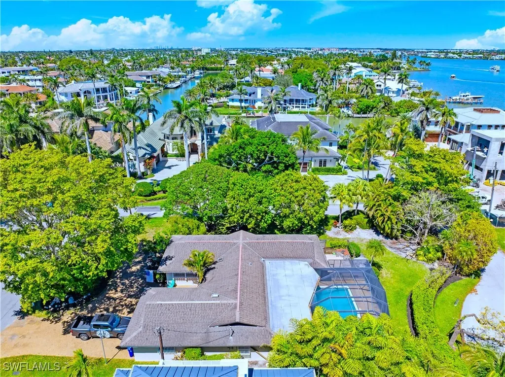 2125 Marina Drive Naples FL 34102