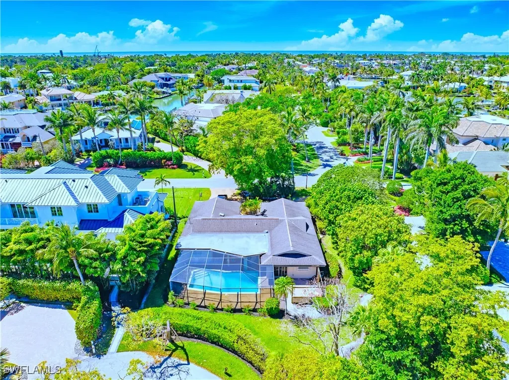 2125 Marina Drive Naples FL 34102