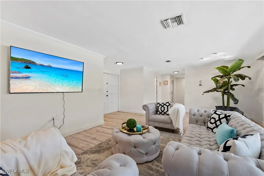 2125 Marina Drive Naples FL 34102