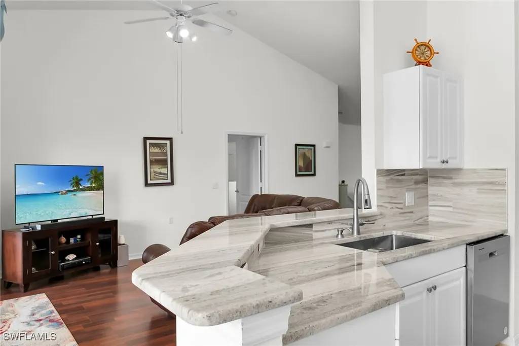 285 Cays Drive Naples FL 34114