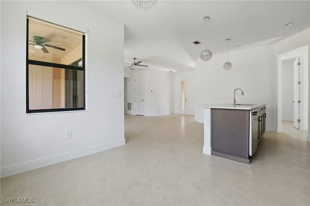 2167 Della Drive Naples FL 34117