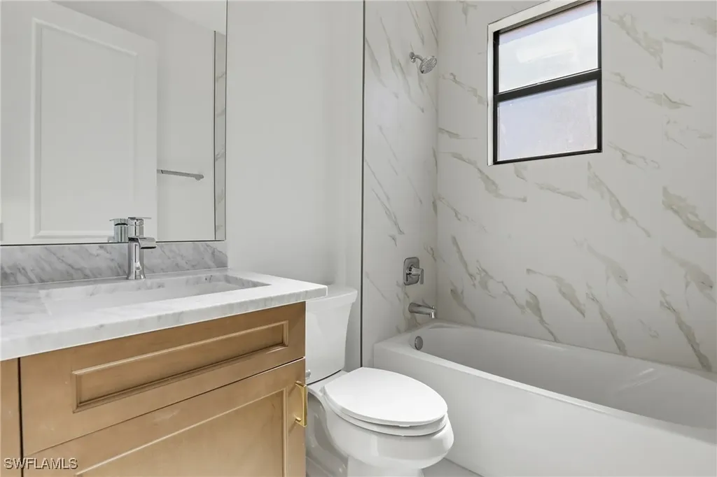 2167 Della Drive Naples FL 34117