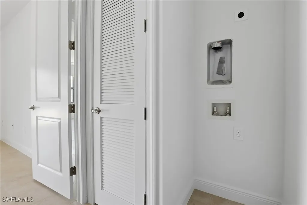 2167 Della Drive Naples FL 34117