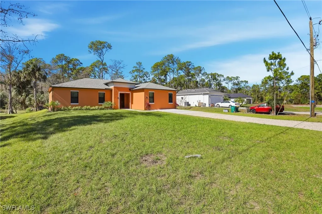 2167 Della Drive Naples FL 34117