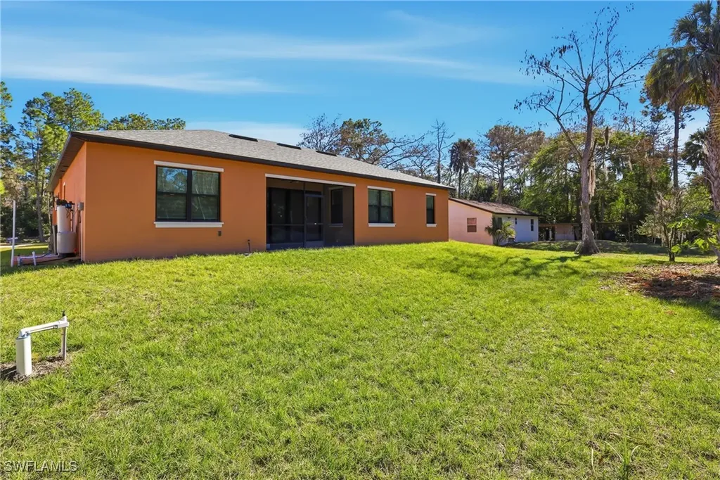 2167 Della Drive Naples FL 34117
