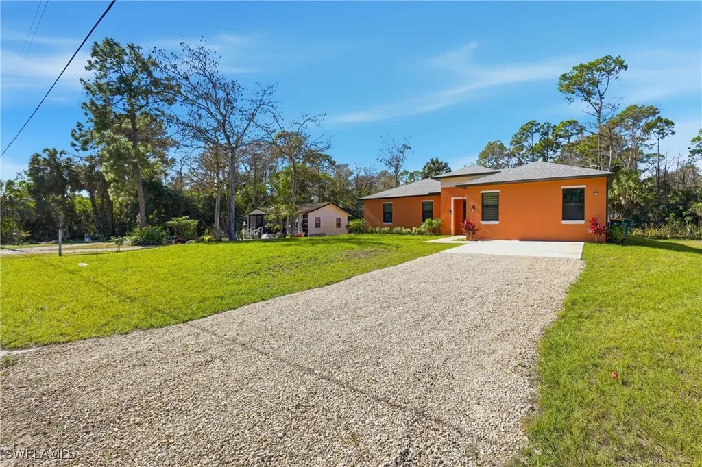 2167 Della Drive Naples FL 34117