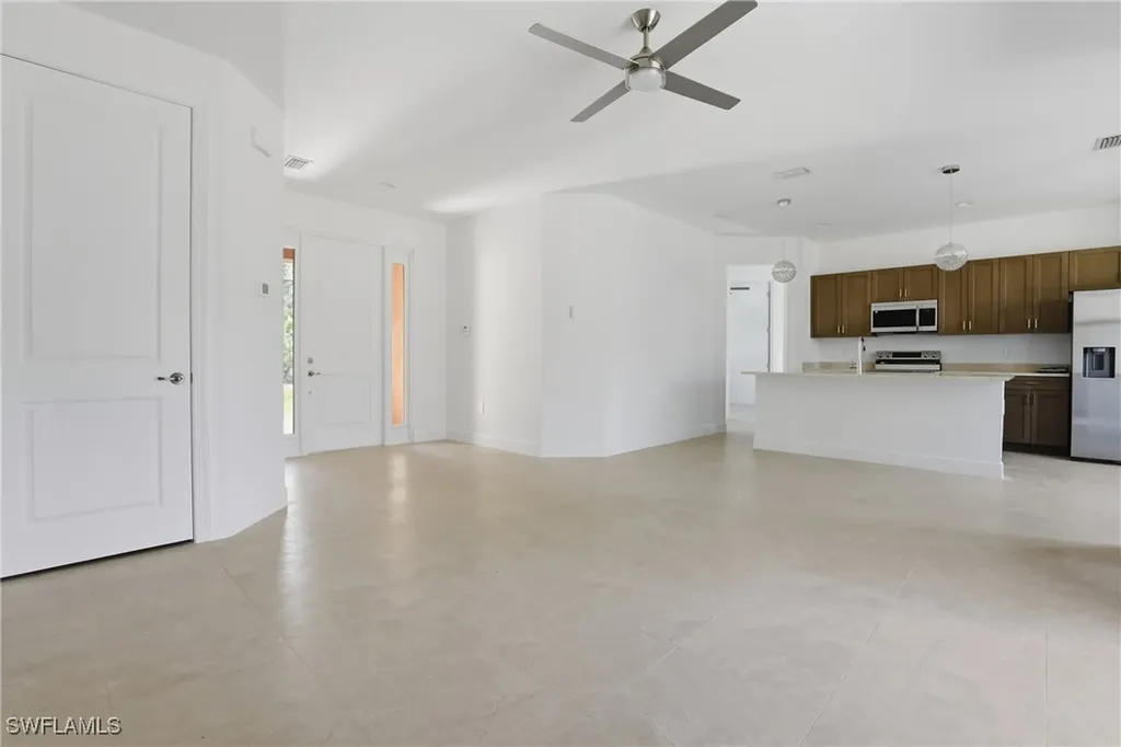 2167 Della Drive Naples FL 34117