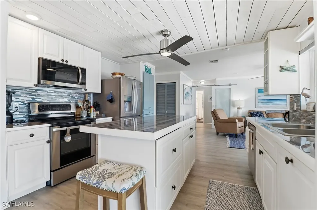 2211 Bayview Road Punta Gorda FL 33950
