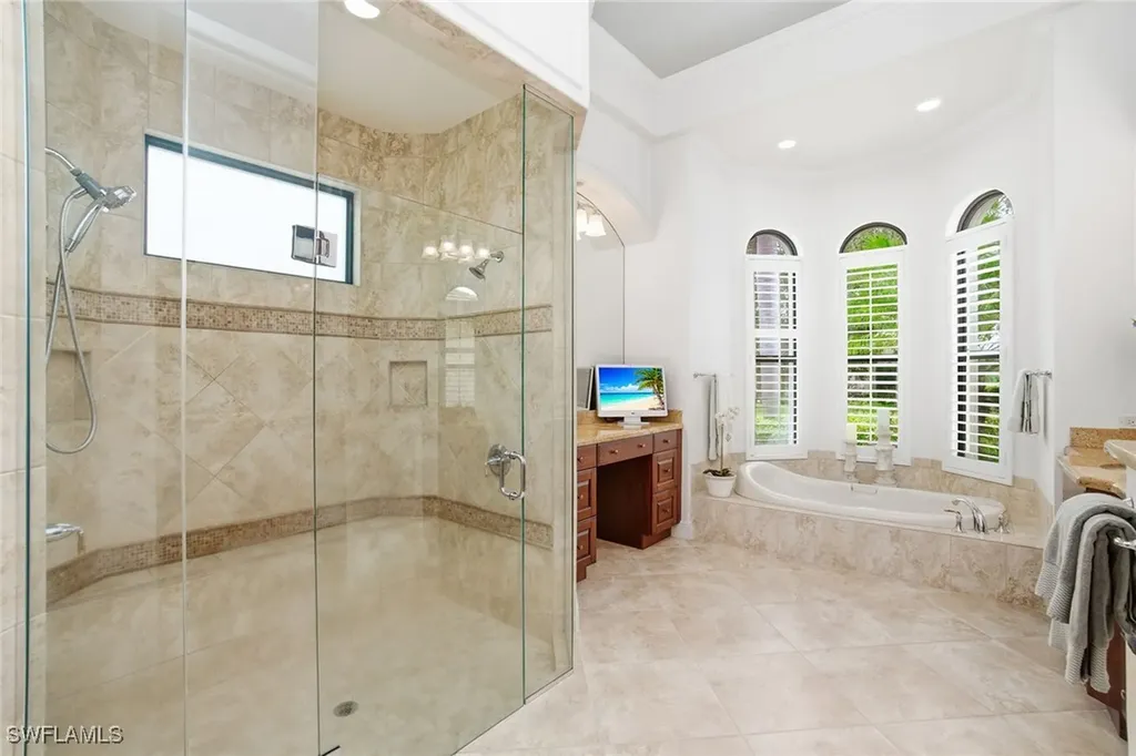 6891 Lakewood Isle Drive Fort Myers FL 33908