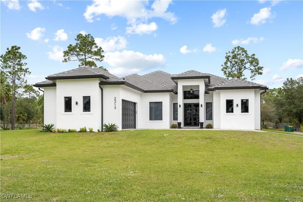 2313 6th Avenue SE Naples FL 34117
