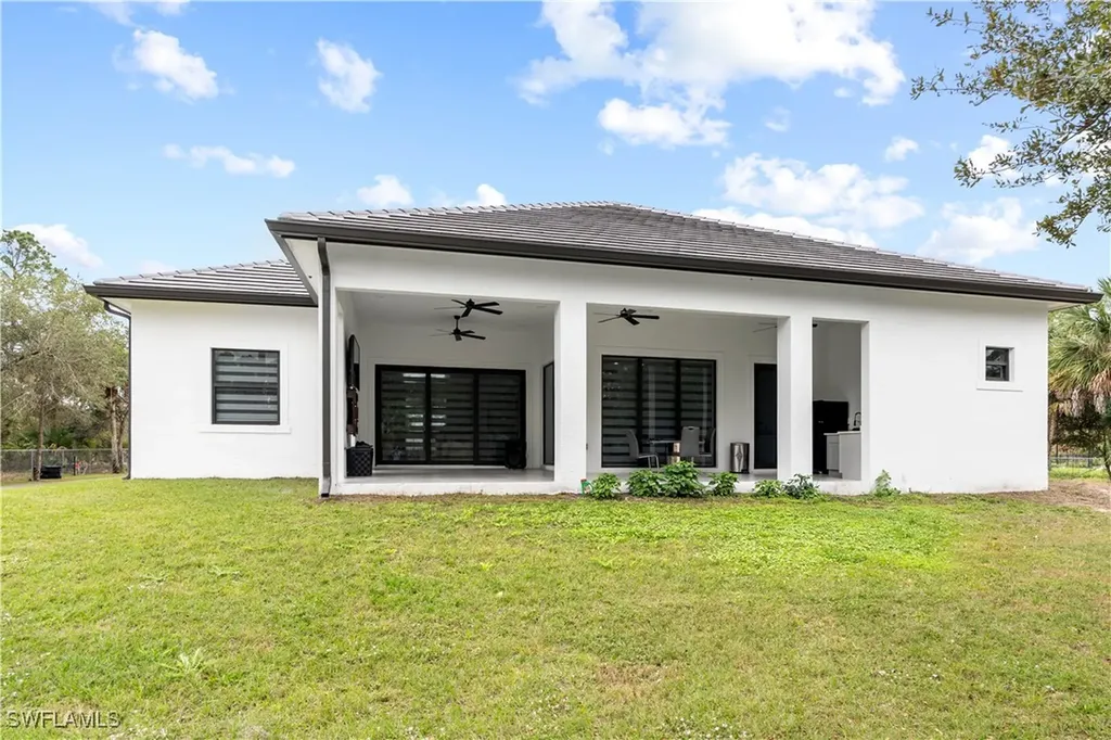 2313 6th Avenue SE Naples FL 34117