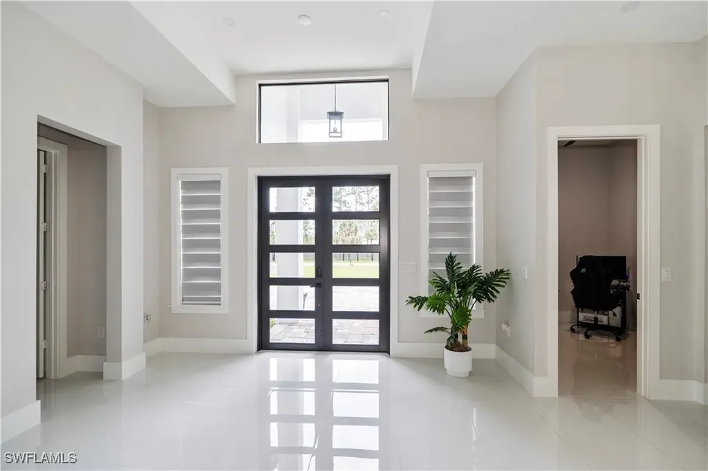 2313 6th Avenue SE Naples FL 34117