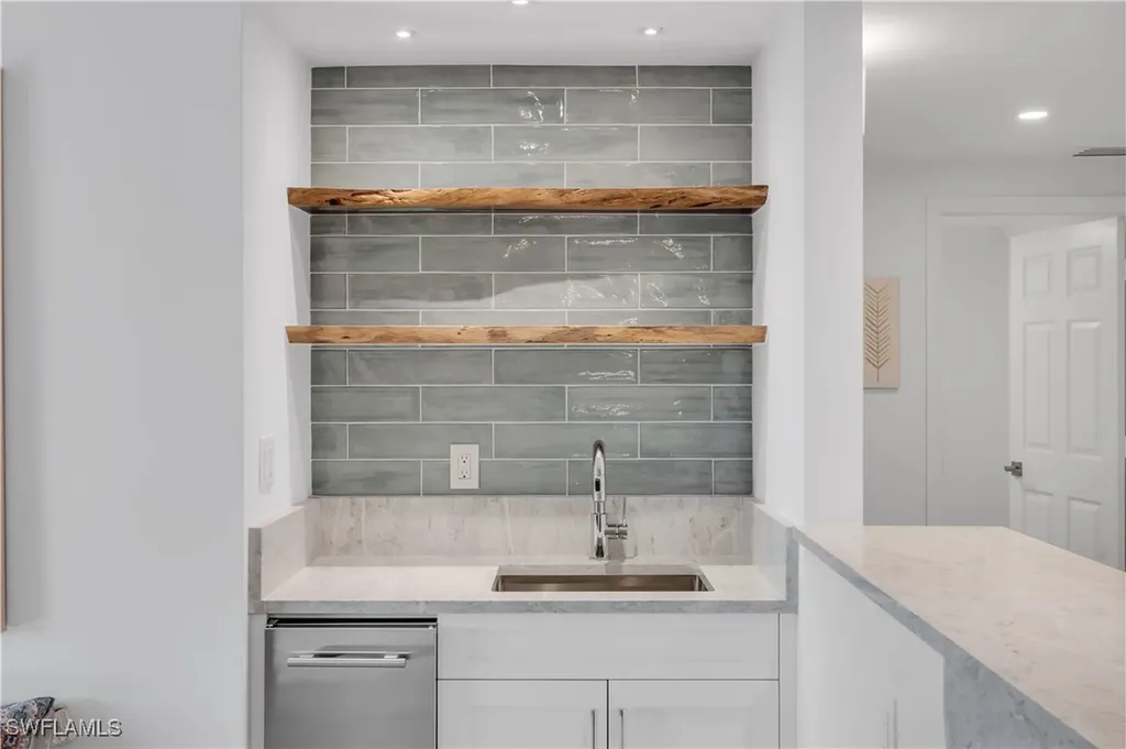 6075 Pelican Bay Boulevard Naples FL 34108