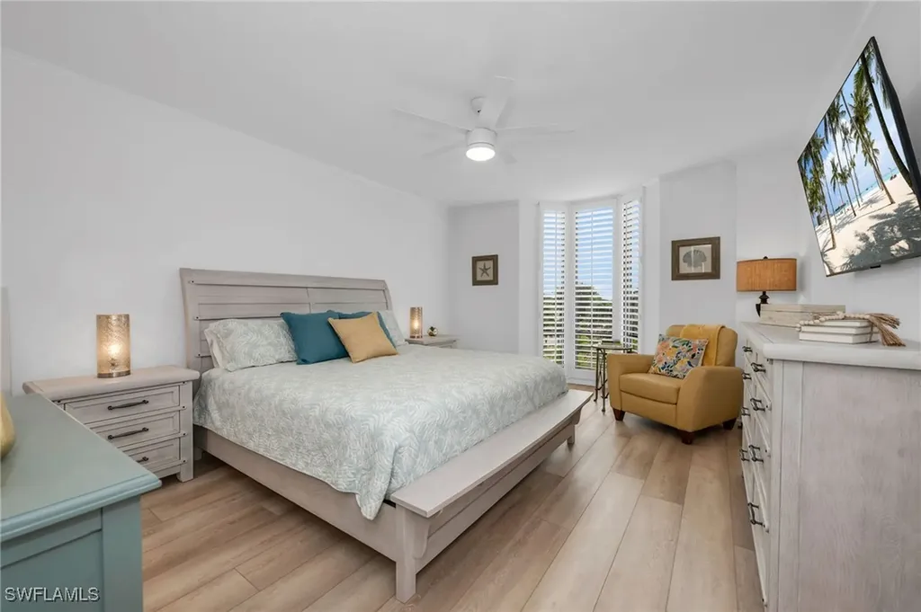 6075 Pelican Bay Boulevard Naples FL 34108