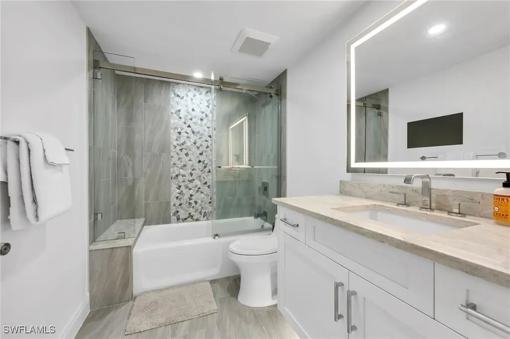 6075 Pelican Bay Boulevard Naples FL 34108