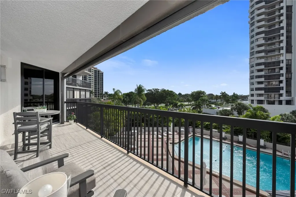 6075 Pelican Bay Boulevard Naples FL 34108