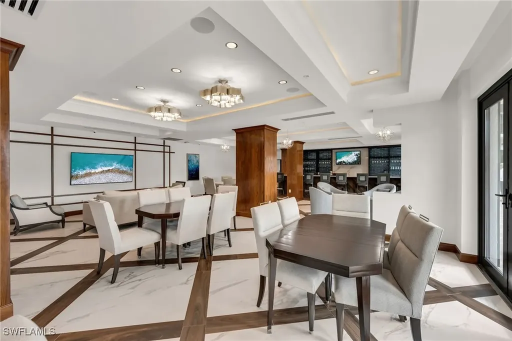 6075 Pelican Bay Boulevard Naples FL 34108