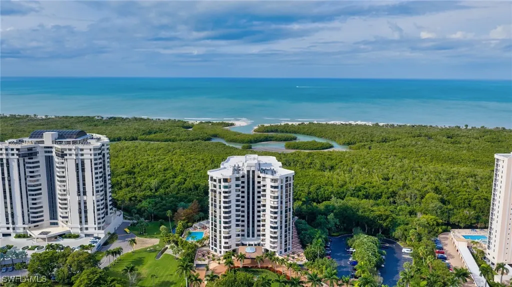 6075 Pelican Bay Boulevard Naples FL 34108