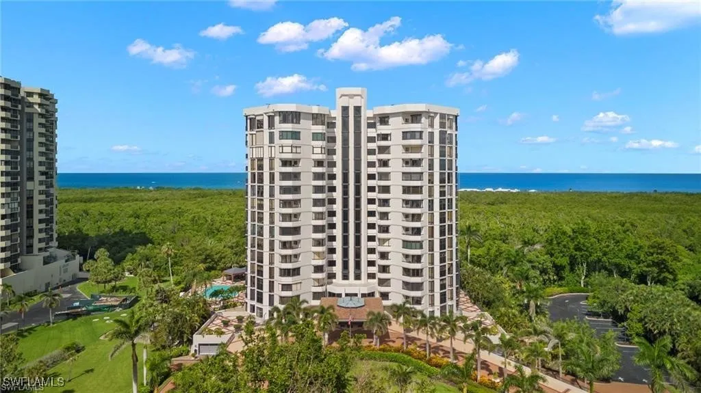 6075 Pelican Bay Boulevard Naples FL 34108