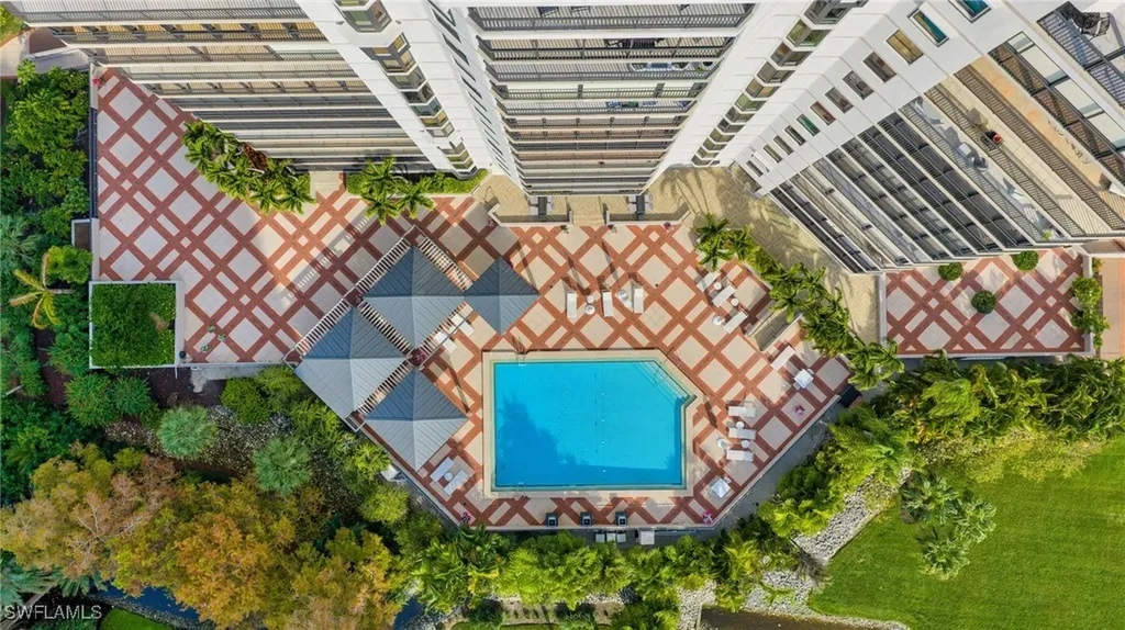 6075 Pelican Bay Boulevard Naples FL 34108