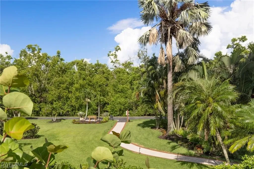 6075 Pelican Bay Boulevard Naples FL 34108