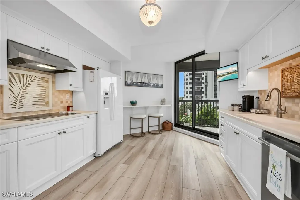 6075 Pelican Bay Boulevard Naples FL 34108