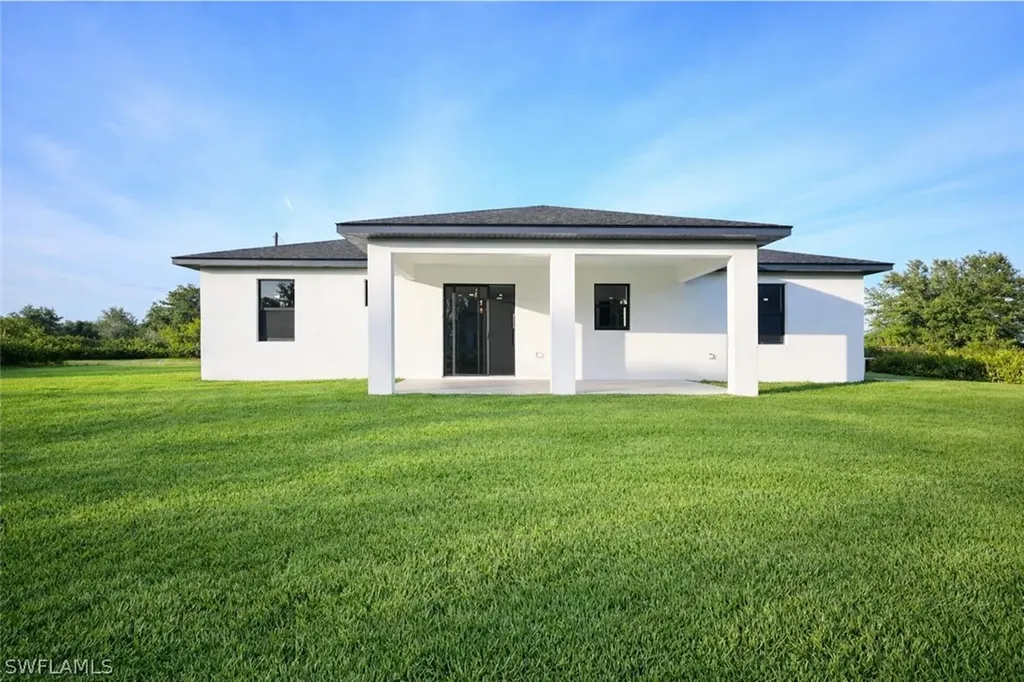 4100 E 14th Street Lehigh Acres FL 33972
