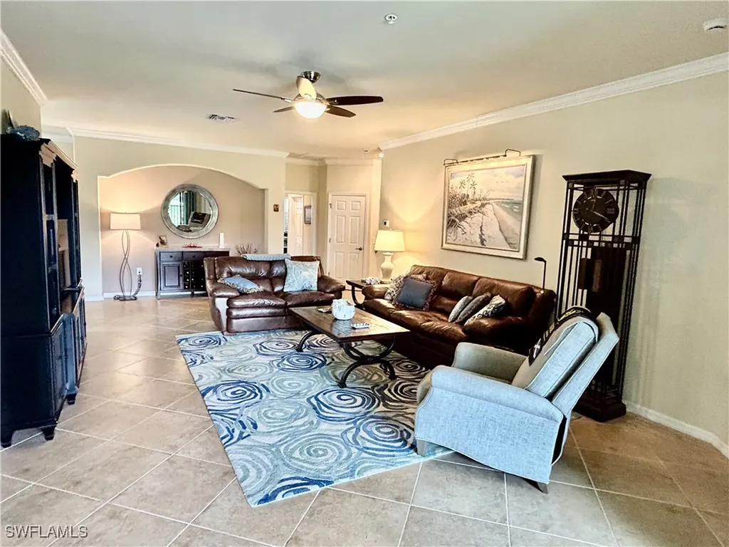 9511 Napoli Lane Naples FL 34113