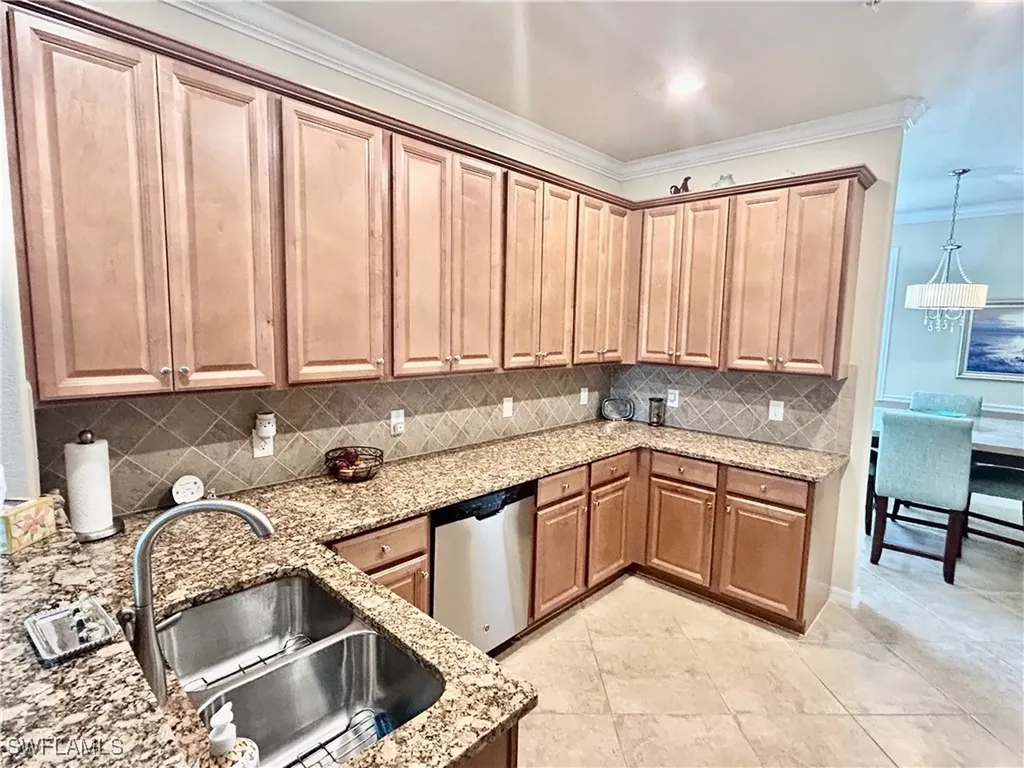 9511 Napoli Lane Naples FL 34113