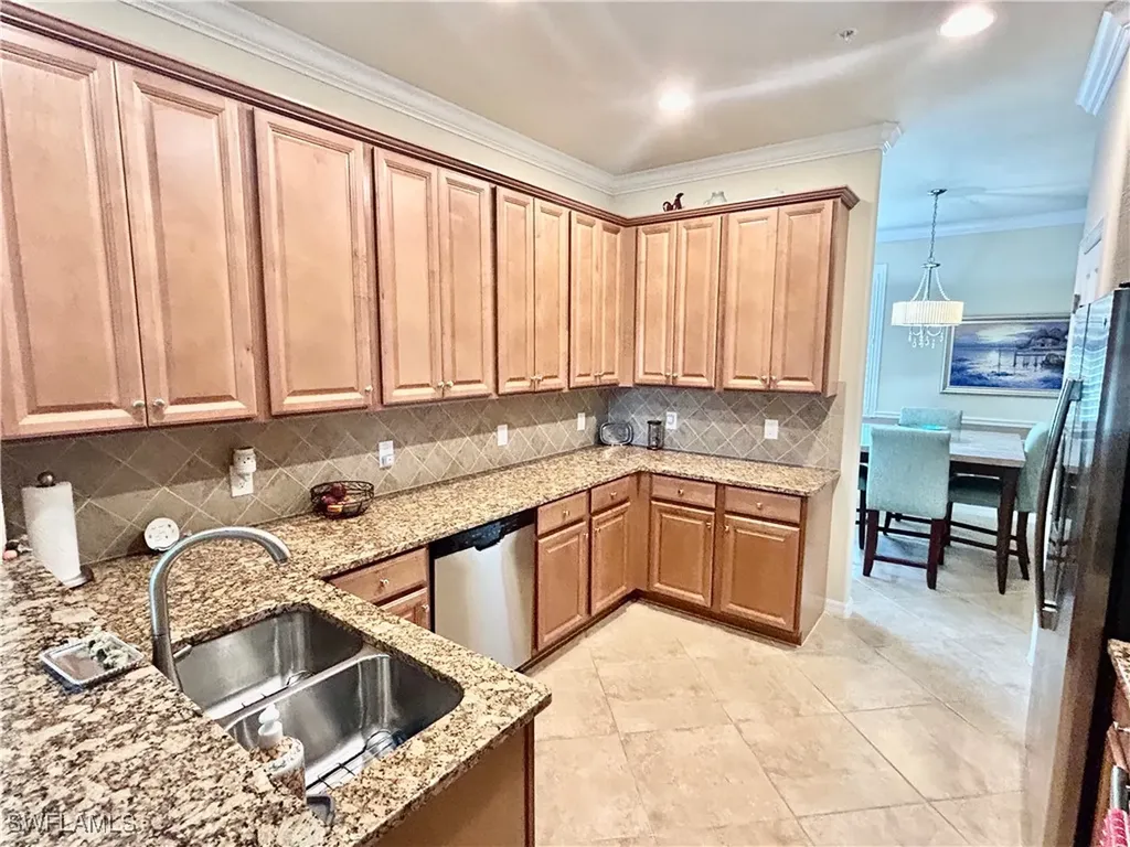 9511 Napoli Lane Naples FL 34113