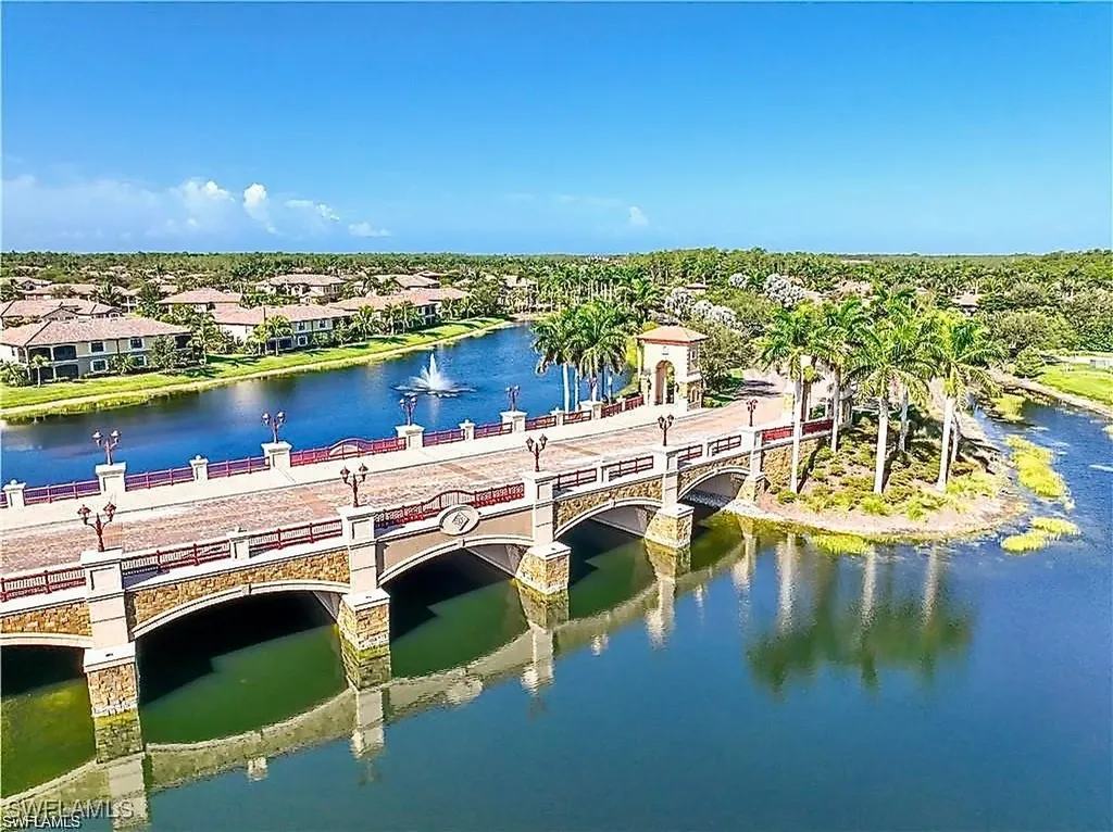 9511 Napoli Lane Naples FL 34113