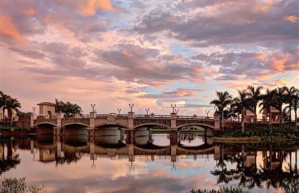 9511 Napoli Lane Naples FL 34113