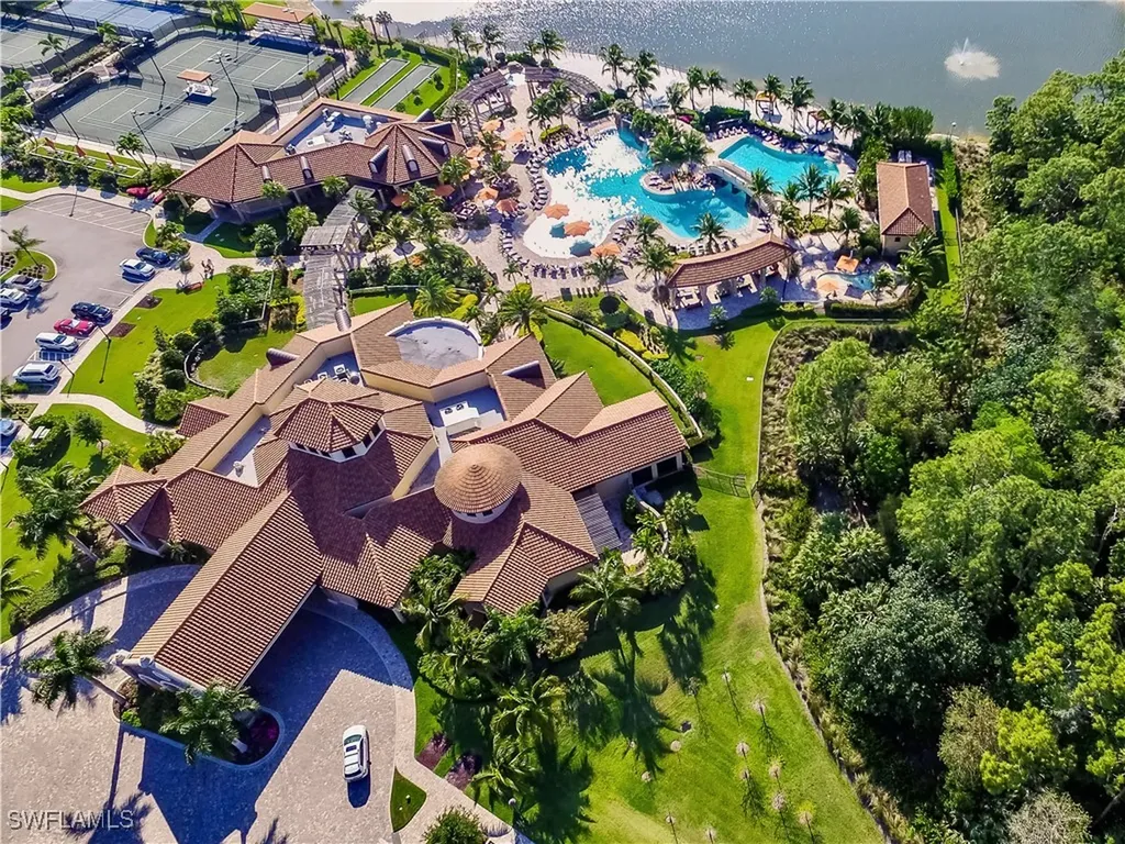 9511 Napoli Lane Naples FL 34113