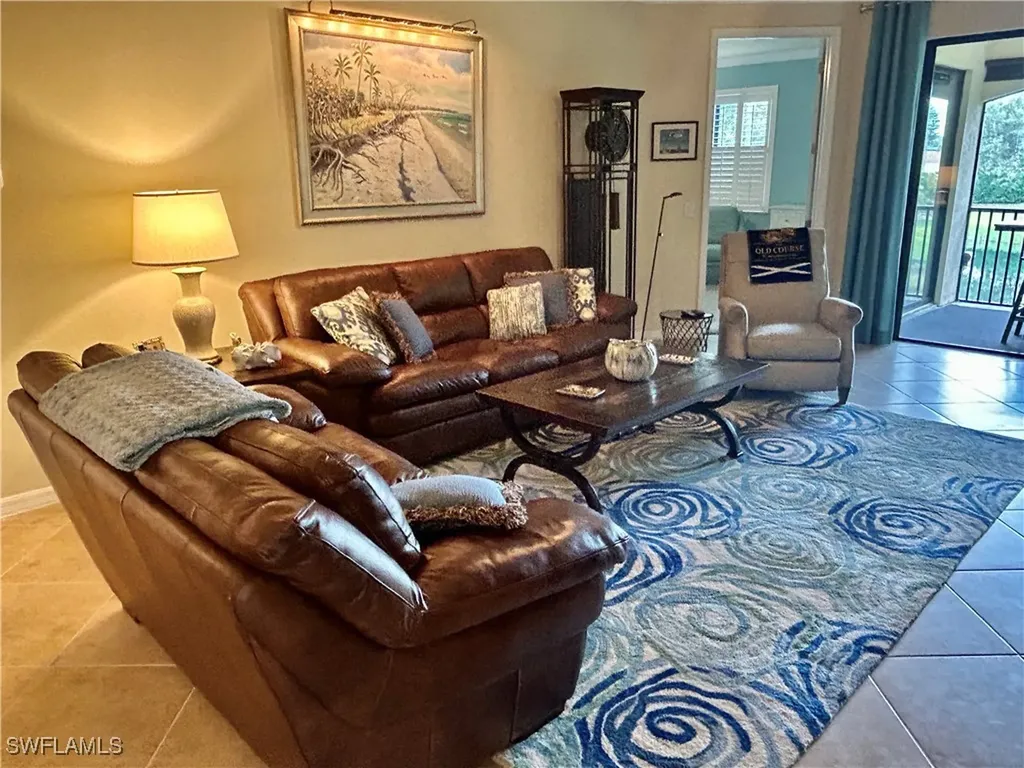 9511 Napoli Lane Naples FL 34113