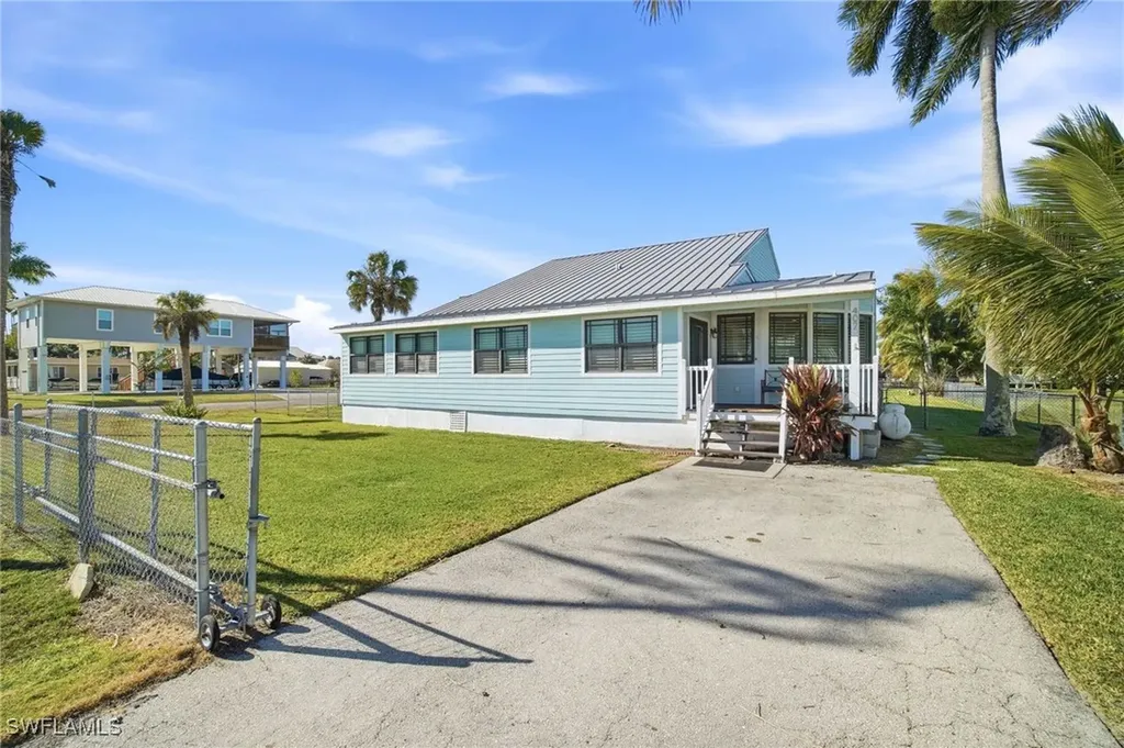 407 Copeland Avenue N Everglades City FL 34139