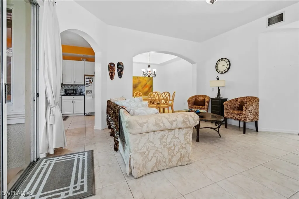 1405 Mariposa Circle Naples FL 34105