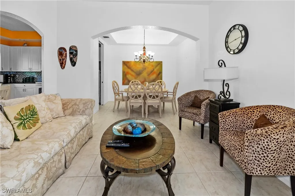 1405 Mariposa Circle Naples FL 34105