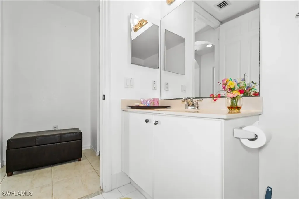 1405 Mariposa Circle Naples FL 34105