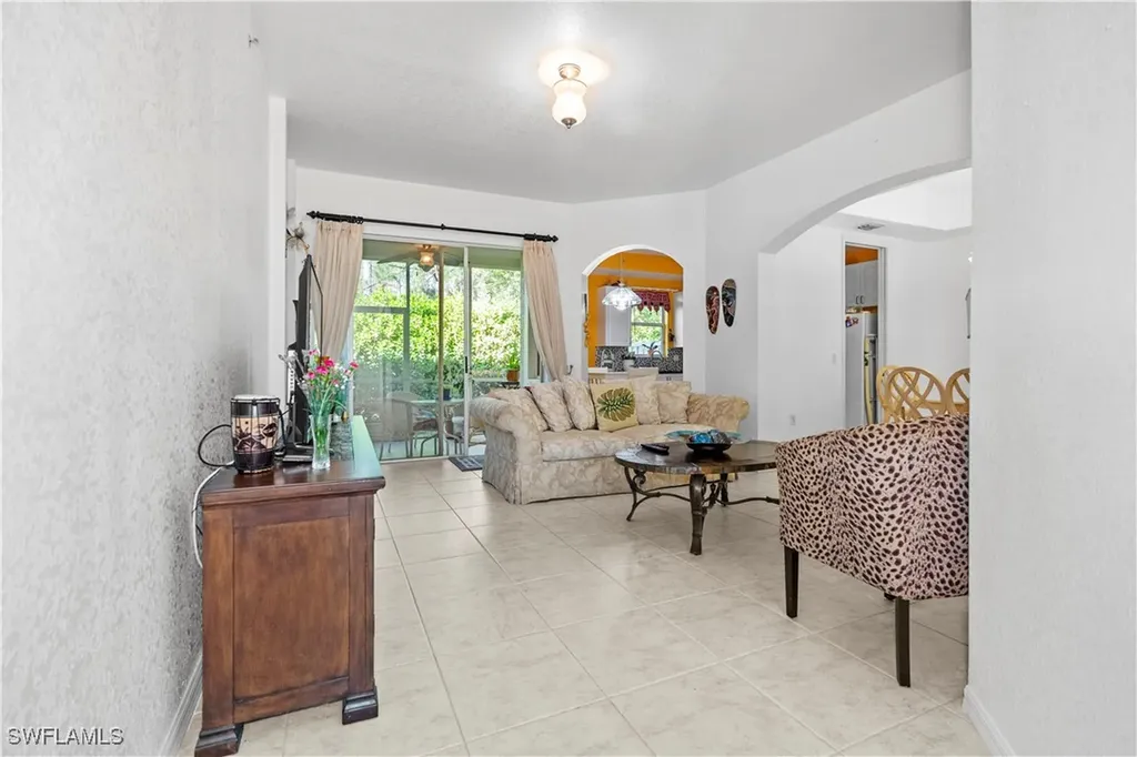 1405 Mariposa Circle Naples FL 34105