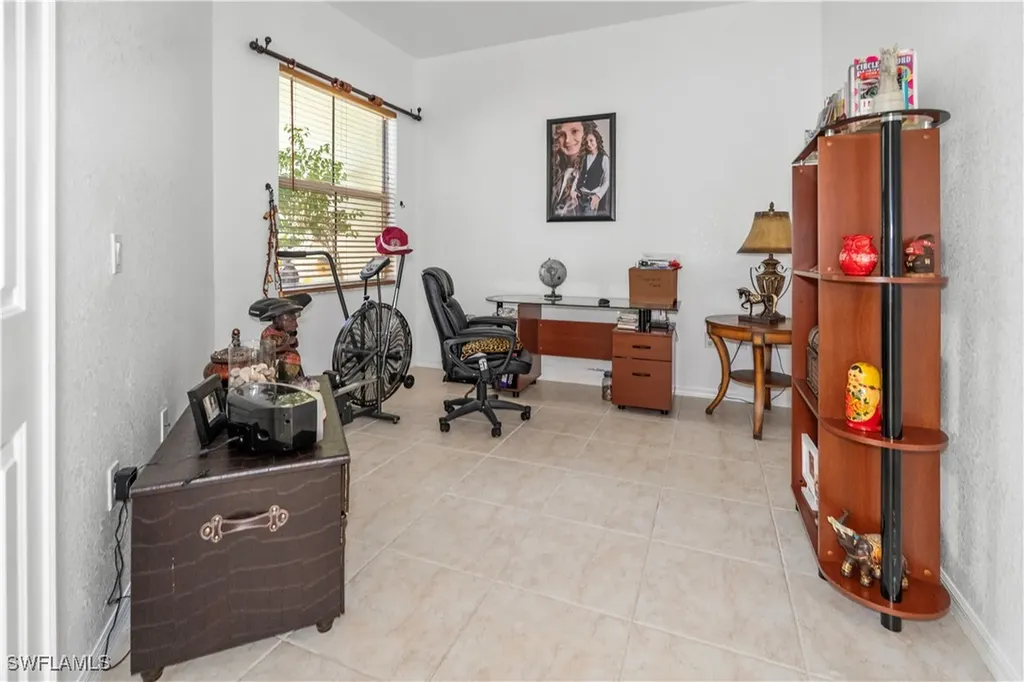 1405 Mariposa Circle Naples FL 34105