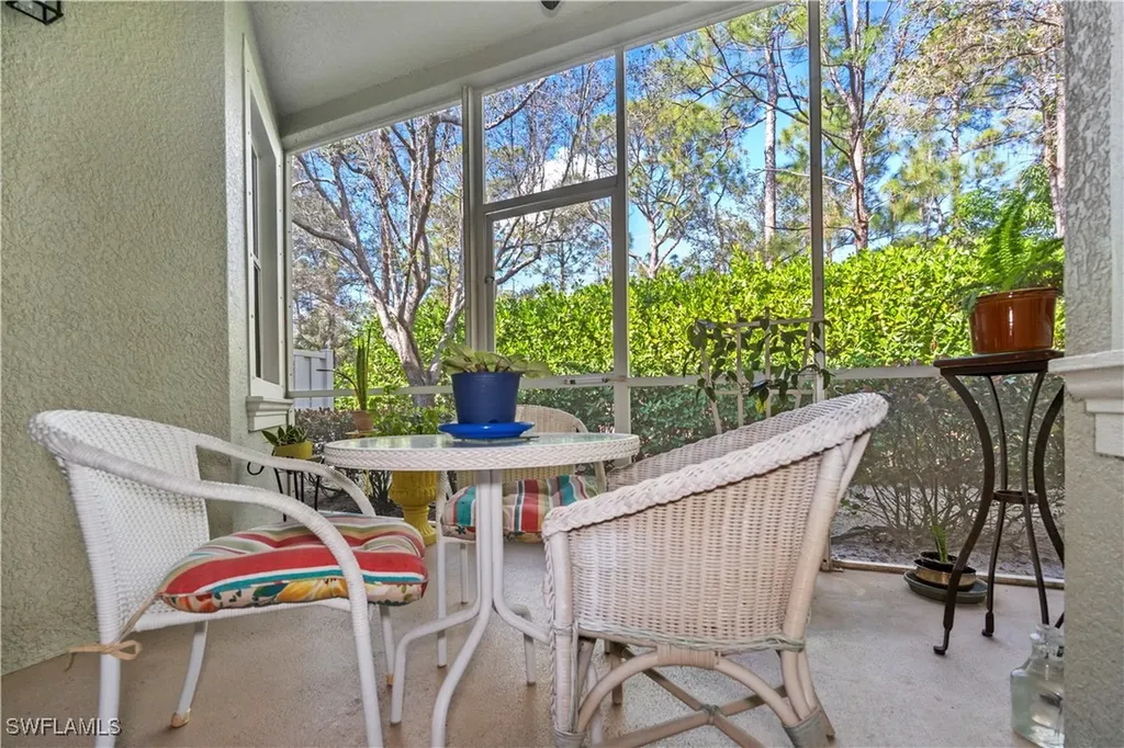 1405 Mariposa Circle Naples FL 34105